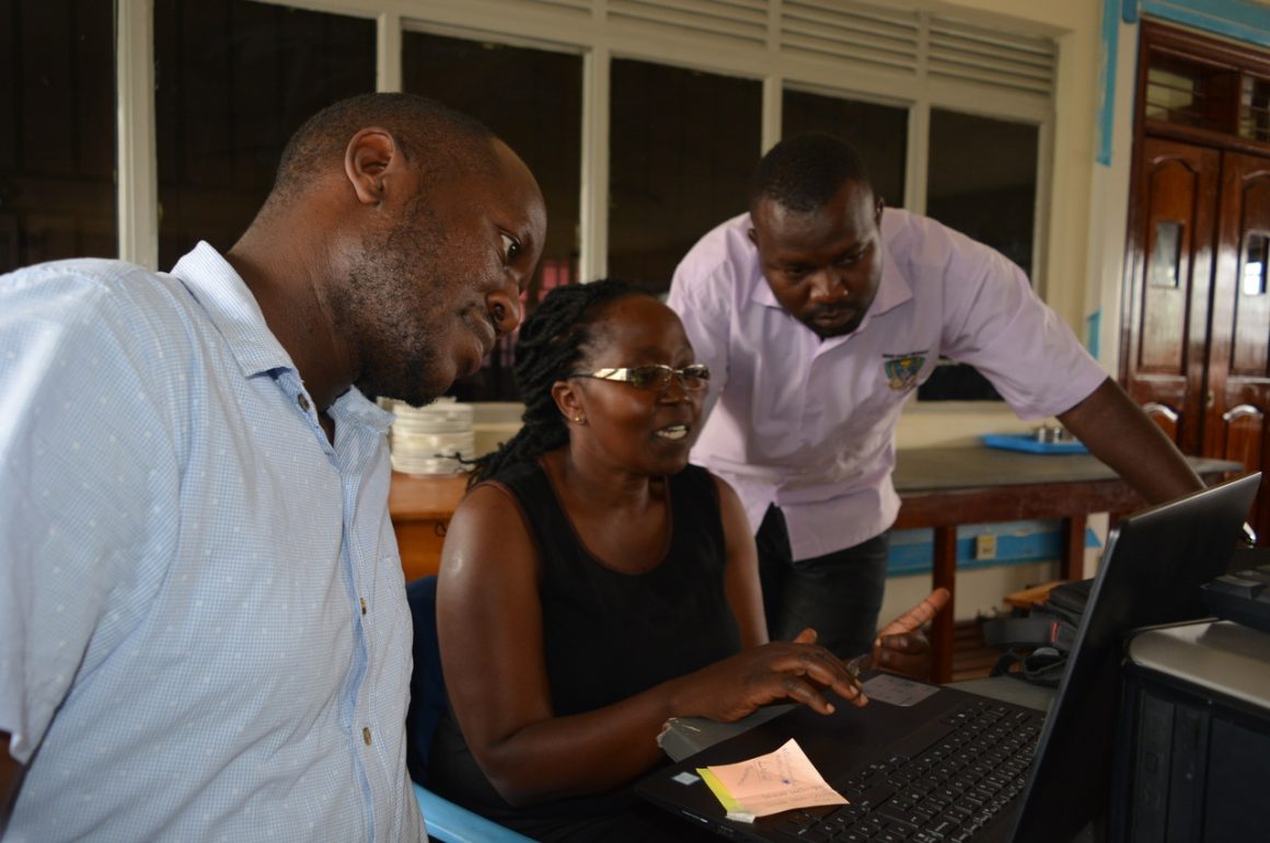 Staff participate in ODeL training 2021_