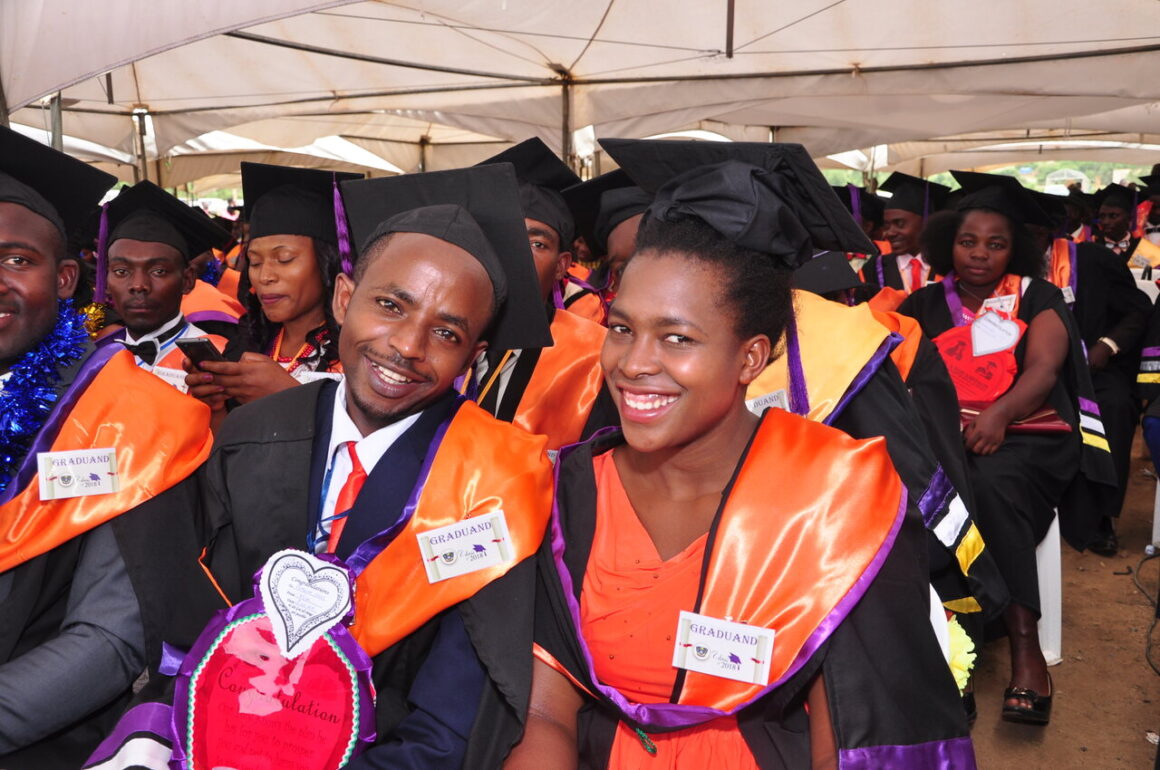 2018_12th October 2023.Graduands
